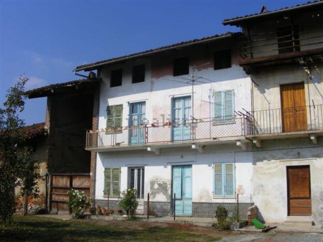 Villetta bifamiliare in vendita di 110 m² in Via Circonvallazione, 4