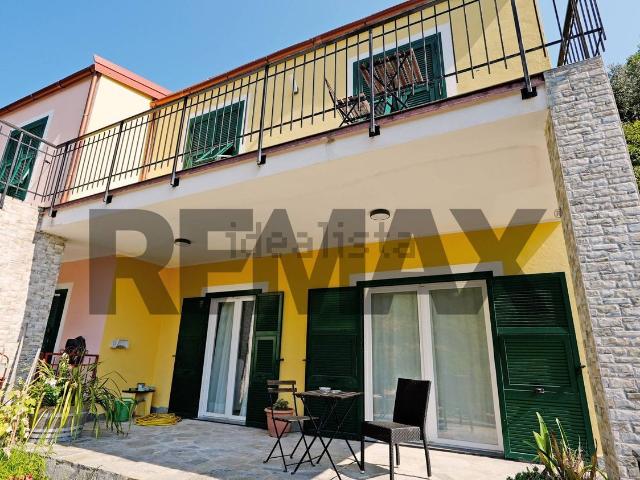 Villetta bifamiliare in vendita di 110 m² in Via dei Turchi, 7