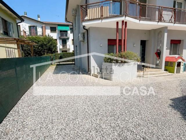 Villetta bifamiliare in vendita di 110 m² in Via della Chiesa Zerman