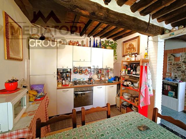 Villetta bifamiliare in vendita di 110 m² in Via della Croce