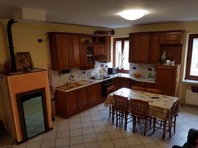 Villetta bifamiliare in vendita di 110 m² in Via di Piazza, 16
