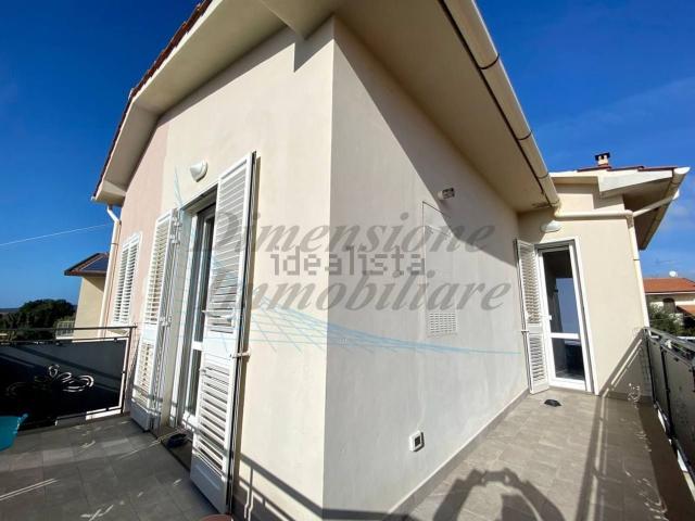 Villetta bifamiliare in vendita di 110 m² in Via di Serragrande