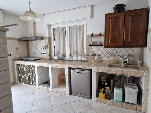 Villetta bifamiliare in vendita di 110 m² in Via G. Marconi