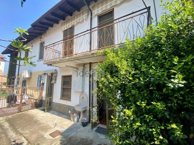 Villetta bifamiliare in vendita di 110 m² in Via G. Bossi, 39