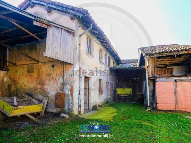 Villetta bifamiliare in vendita di 110 m² in Via Spadari