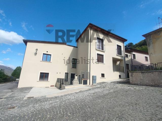 Villetta bifamiliare in vendita di 110 m² in Viale Rimembranza, 22