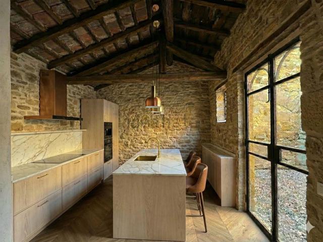 Villetta bifamiliare in vendita di 111 m² in Via del Paradiso, 60