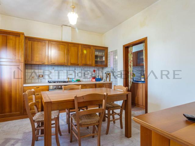 Villetta bifamiliare in vendita di 111 m² in Via Galta, 16