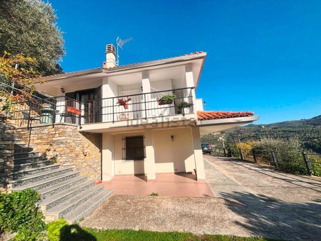 Villetta bifamiliare in vendita di 111 m²