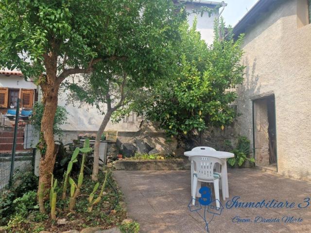 Villetta bifamiliare in vendita di 112 m² in Località Crosa