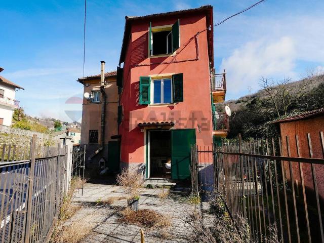 Villetta bifamiliare in vendita di 112 m² in Via Alcide de Gasperi