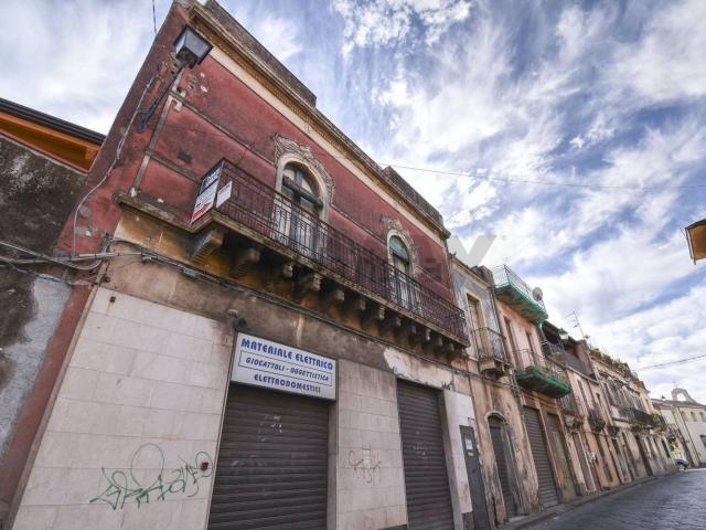 Villetta bifamiliare in vendita di 112 m² in Via Dafnica, 287