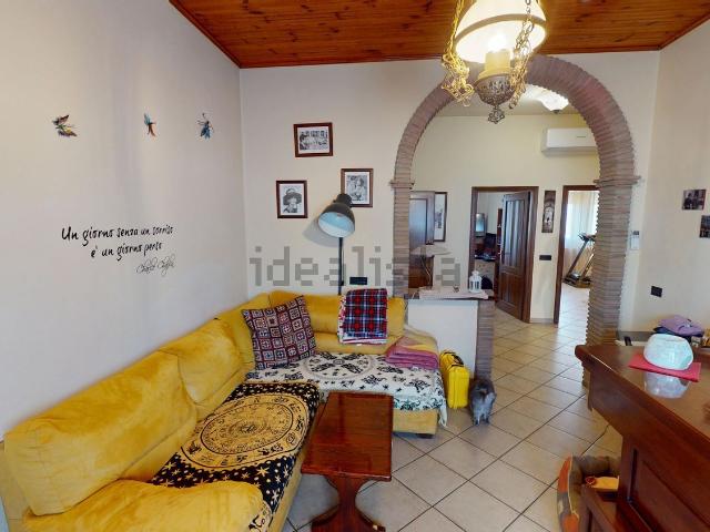Villetta bifamiliare in vendita di 112 m² in Via G. Matteotti, 41