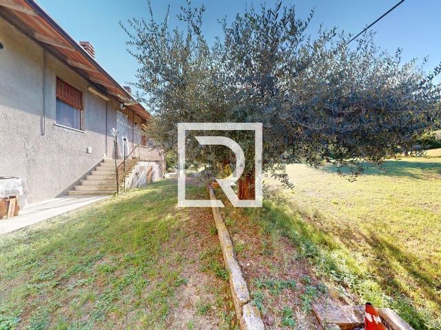 Villetta bifamiliare in vendita di 112 m² in Via Montepaolo, 3
