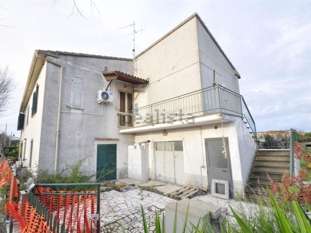Villetta bifamiliare in vendita di 112 m²