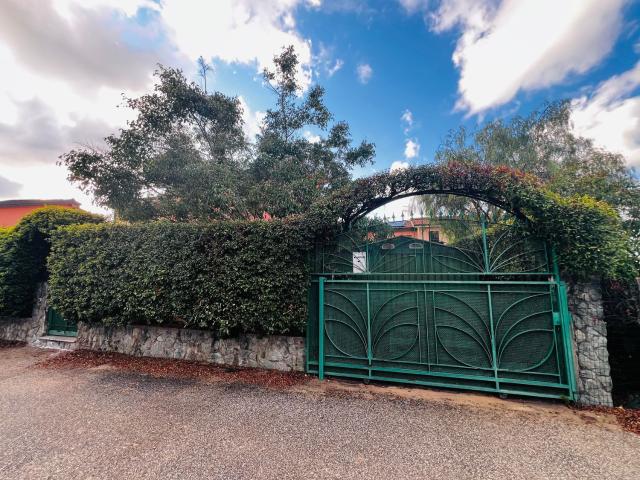 Villetta bifamiliare in vendita di 117 m² in Contrada Difesa
