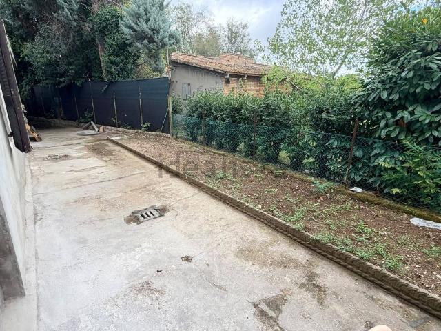 Villetta bifamiliare in vendita di 117 m² in Via Tomba, 771