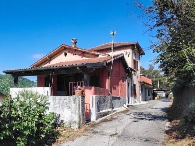 Villetta bifamiliare in vendita di 117 m² in Via Umberto I, 19
