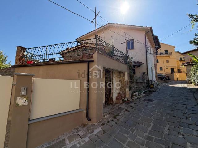 Villetta bifamiliare in vendita di 117 m² in Via della Gita, 48