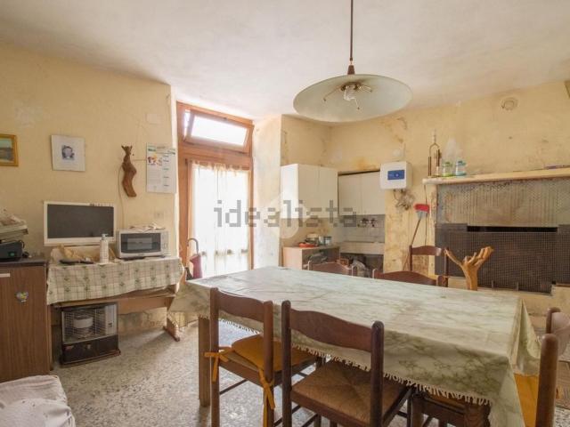 Villetta bifamiliare in vendita di 117 m² in Via Giovanni Pascoli