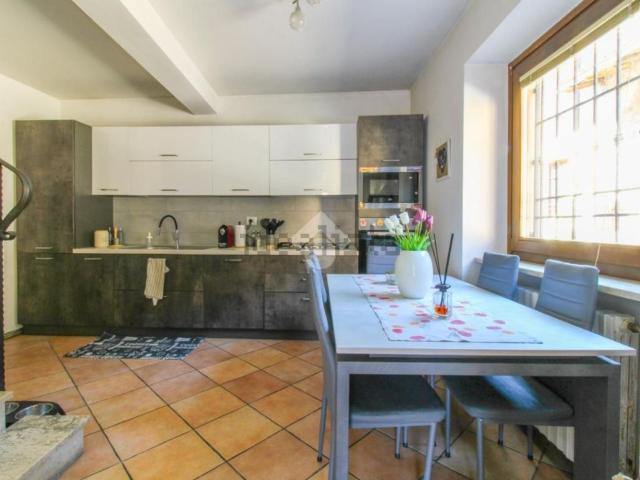 Villetta bifamiliare in vendita di 117 m² in Via Massimo D&apos Azeglio