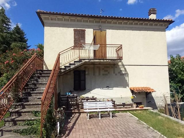 Villetta bifamiliare in vendita di 117 m² in Via San Giovanni Battista, 170