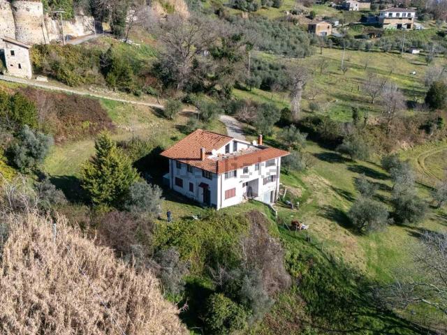 Villetta bifamiliare in vendita di 114 m² in Via Vigna della Corte