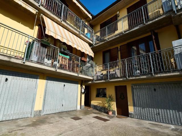 Villetta bifamiliare in vendita di 114 m² in Via Roma, 39