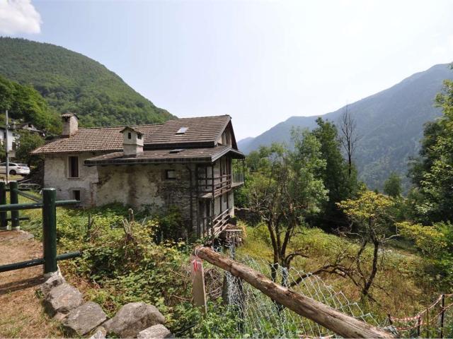 Villetta bifamiliare in vendita di 114 m² in Via Schieranco, 1