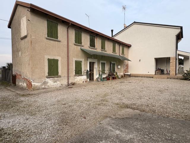 Villetta bifamiliare in vendita di 115 m² in Via Belvedere, 72