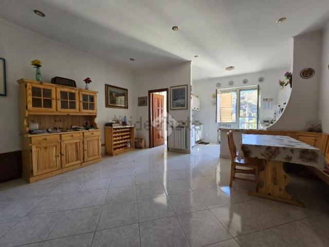Villetta bifamiliare in vendita di 115 m² in Via di Colle Sermino