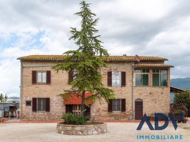 Villetta bifamiliare in vendita di 115 m² in Via di Montenero, 14