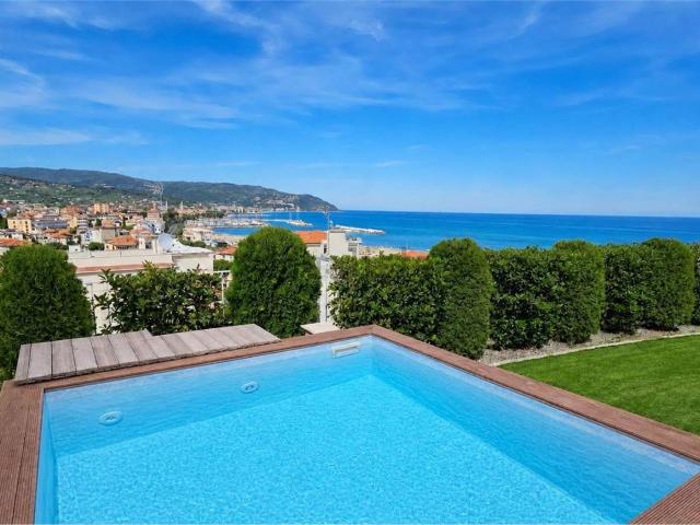 Villetta bifamiliare in vendita di 115 m² in Via Divina Provvidenza, 1