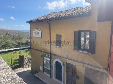 Villetta bifamiliare in vendita di 115 m² in Via Girone, 7