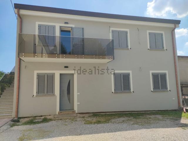Villetta bifamiliare in vendita di 115 m² in Via Modena, 667