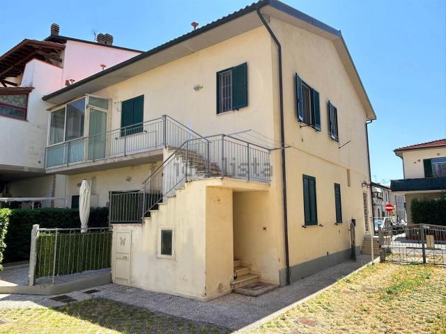Villetta bifamiliare in vendita di 115 m² in Via Pietro Mascagni