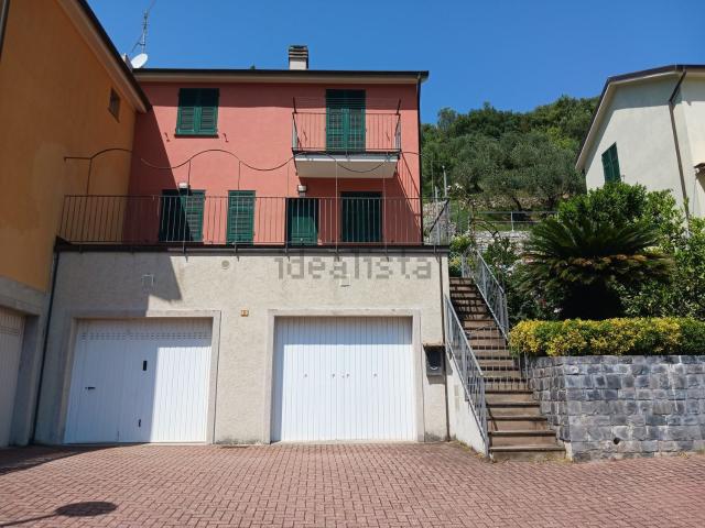 Villetta bifamiliare in vendita di 116 m² in Località Crovetta, 33