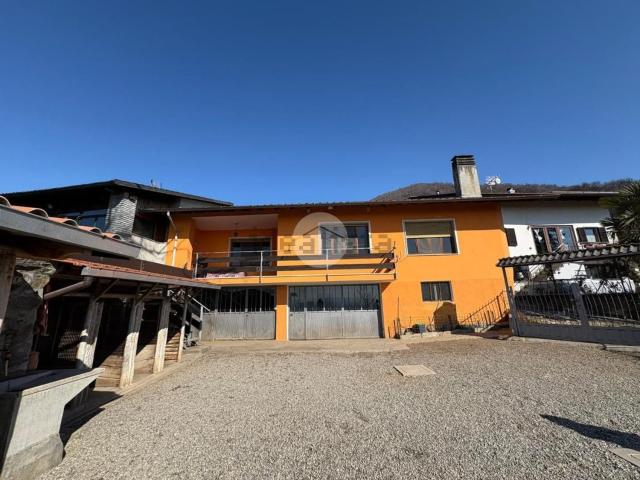 Villetta bifamiliare in vendita di 116 m² in Località Vernetti, 2