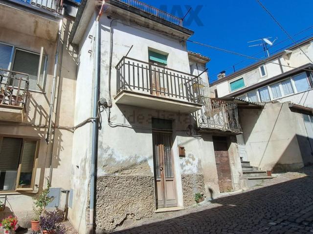 Villetta bifamiliare in vendita di 116 m² in Via Duca degli Abruzzi, 29