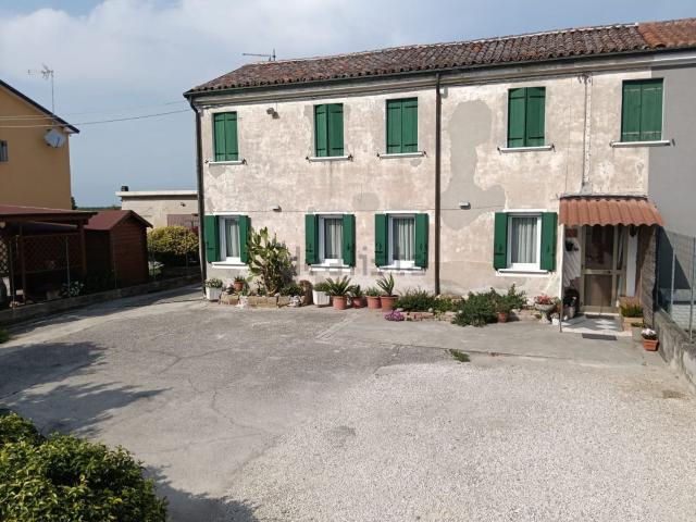 Villetta bifamiliare in vendita di 118 m² in Via Arginelli, 28