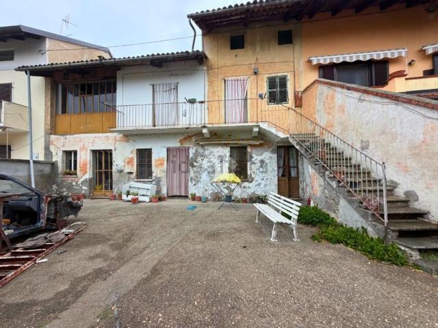 Villetta bifamiliare in vendita di 118 m² in Via Mazzè, 4