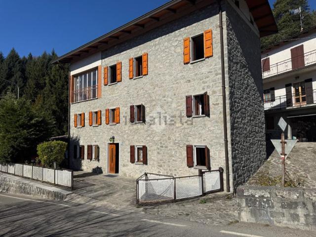 Villetta bifamiliare in vendita di 118 m² in Via Nismozza, 8