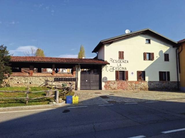 Villetta bifamiliare in vendita di 119 m² in Via Carlo Felice Trossi, 144