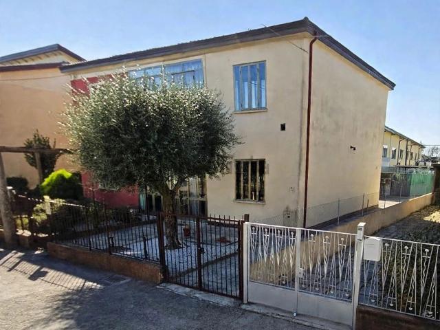 Villetta bifamiliare in vendita di 119 m² in Via Delfinato