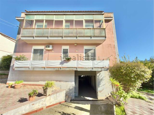 Villetta bifamiliare in vendita di 119 m² in Via Santa Liberata