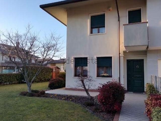 Villetta bifamiliare in vendita di 119 m²