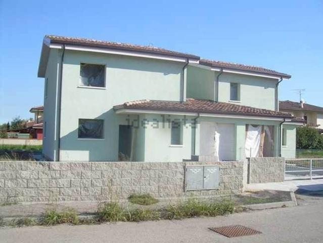 Villetta bifamiliare in vendita di 123 m² in Via Enrico Berlinguer