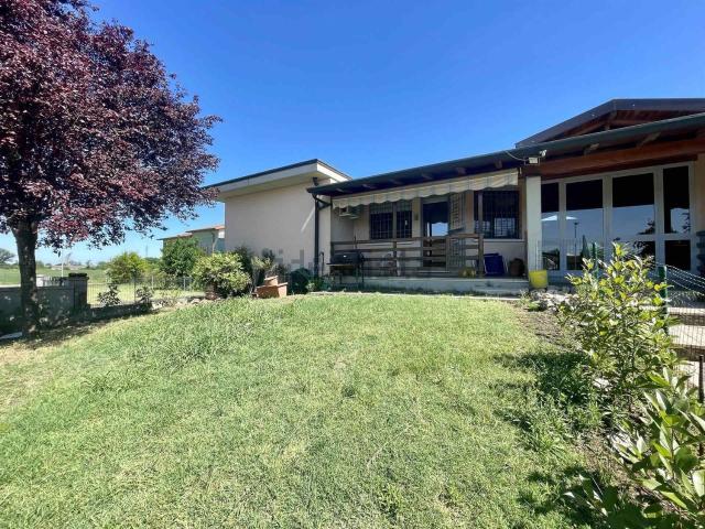 Villetta bifamiliare in vendita di 123 m²