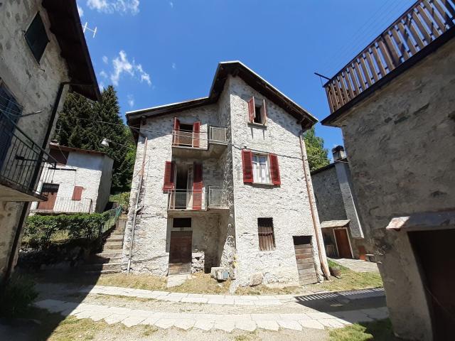 Villetta bifamiliare in vendita di 120 m² in Frazione ligari