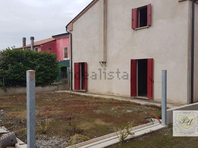 Villetta bifamiliare in vendita di 120 m² in Piazza Maggiore